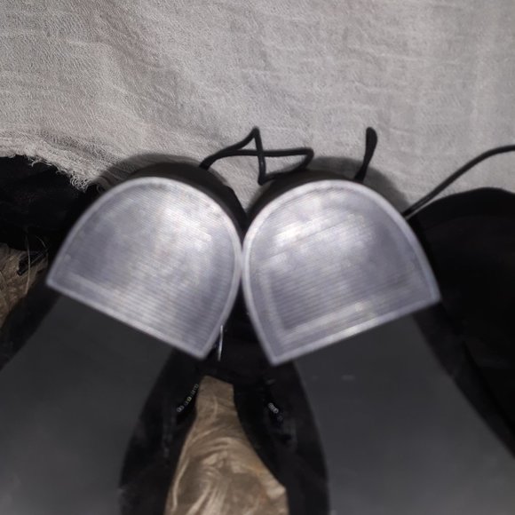 ((Listing#168)) Shoedazzle Knee Boot - Picture 11 of 16